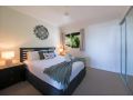 Waterlily - One Bedroom Apartment Apartment, Airlie Beach - thumb 10