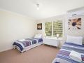 Spacious House with Balcony & Pool, Walks to Beach Guest house, Terrigal - thumb 12