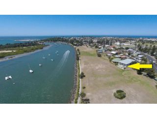 Watermark 5 Luxury Riverview Apartments Guest house, Yamba - 1