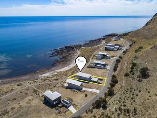 Waters Edge on Fleurieu - 14 Paradise Drive Guest house, South Australia - 1