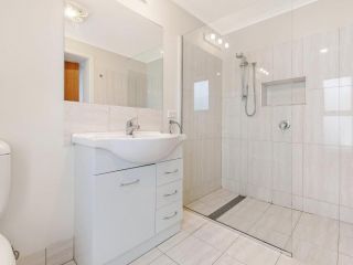 Waters Edge Apartment, Port Fairy - 4