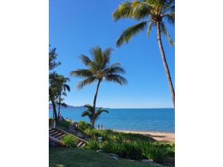 Waters Edge The Strand Hotel, Townsville - 2