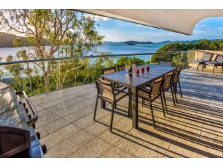 Waves 6 Four Bedroom Breathtaking Ocean Views Central Location And Buggy Apartment, Hamilton Island - 4
