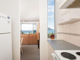 Weatherly Close, Ocean Shores, Unit 10, 27 Apartment, Nelson Bay - 3