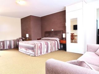 Wedderburn Goldseeker Motel Hotel, Victoria - 2