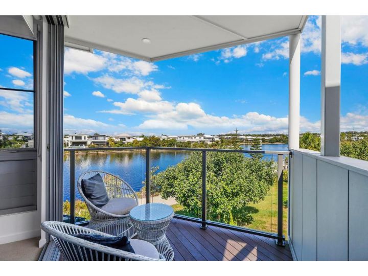 Welcoming Lakeside Getaway With Waterviews, WIFI, Pool & Park Apartment, Queensland - imaginea 9