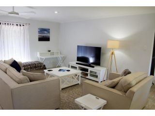 Wellington Parade 1/15a, Shelly Beach, Caloundra Guest house, Caloundra - 5