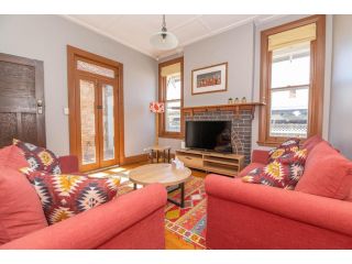 Wendouree - Immaculate Heritage Home in Heart of Orange Guest house, Orange - 1