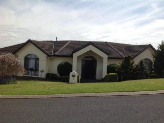 Wendy's Retreat Guest house, Mount Gambier - 2