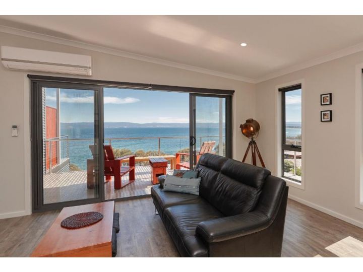 Whale Watcher 2 Apartment, Coles Bay - imaginea 1