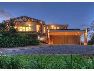 Whaler's Watch Luxury Home Guest house, Queensland - 4