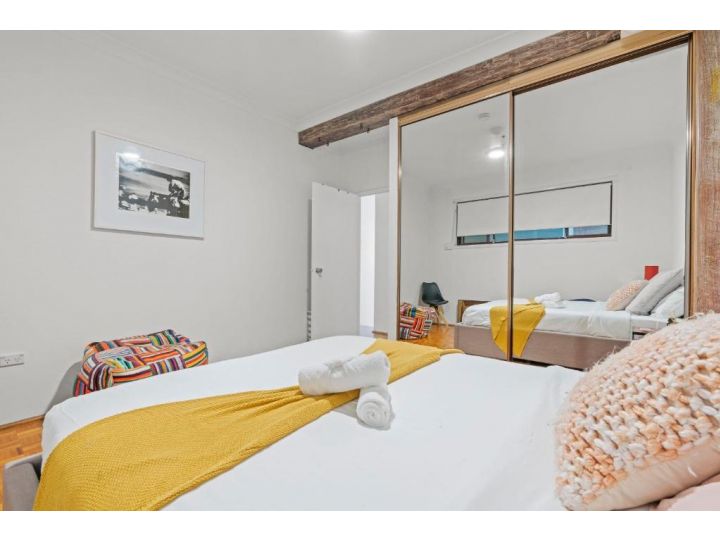 Wharehouse Apartment in the Heart of Trendy Redfern! Apartment, Sydney - imaginea 6