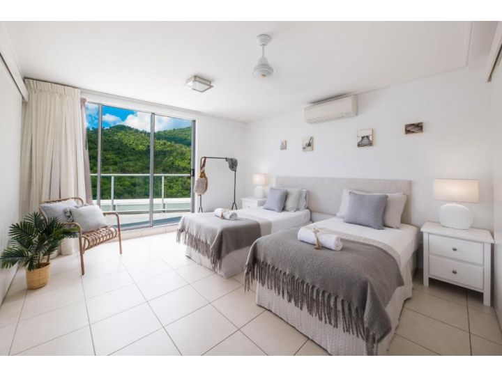 What a View - 2 Bedroom Apartment Apartment, Airlie Beach - imaginea 20