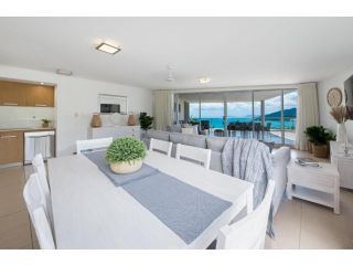 What a View - 2 Bedroom Apartment Apartment, Airlie Beach - 1