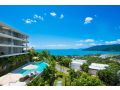 What a View - 2 Bedroom Apartment Apartment, Airlie Beach - thumb 4