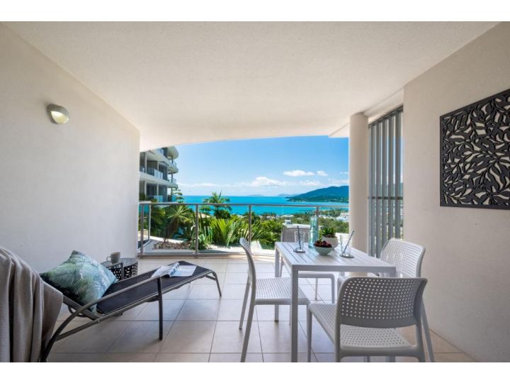 What A View Premier Apartment, Airlie Beach - imaginea 7