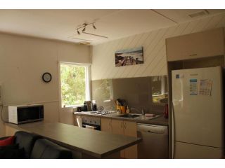 WHISPERING WILDLIFE Linen included Guest house, Inverloch - 4