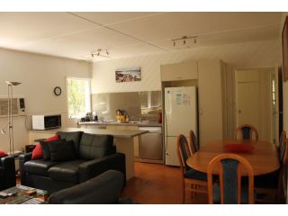 WHISPERING WILDLIFE Linen included Guest house, Inverloch - 3