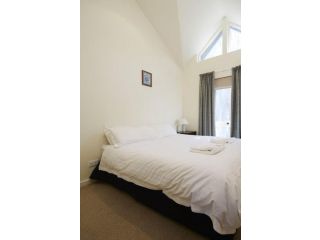 Whistler 2 Apartment, Mount Buller - 5