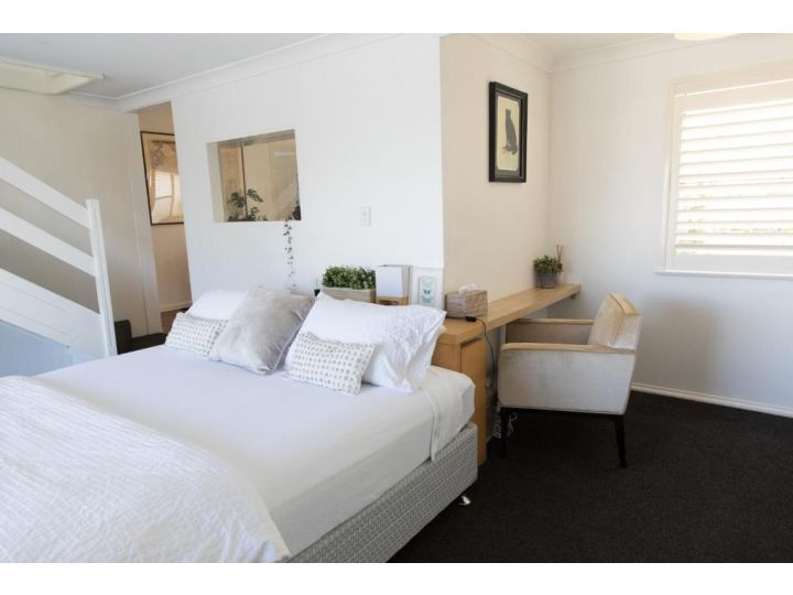 White Beach Cottage Guest house, Lake Cathie - imaginea 12