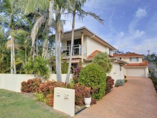 White Horses, 7A Achilles Street Guest house, Nelson Bay - 2