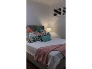 White House Villa/Spa Guest house, Queensland - 4