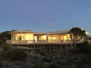 White Sands Holiday Retreat Guest house, Island Beach - 2