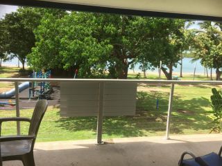 Whitehaven Beachfront Holiday Units Apartment, Airlie Beach - 3
