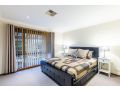 Wildflower at Fingal Bay 130 Rocky Point Rd perfect pet friendly property with ducted air conditioning Guest house, Fingal Bay - thumb 11