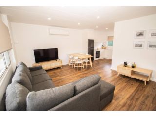 Willow Court Unit 1 Apartment, Broken Hill - 2