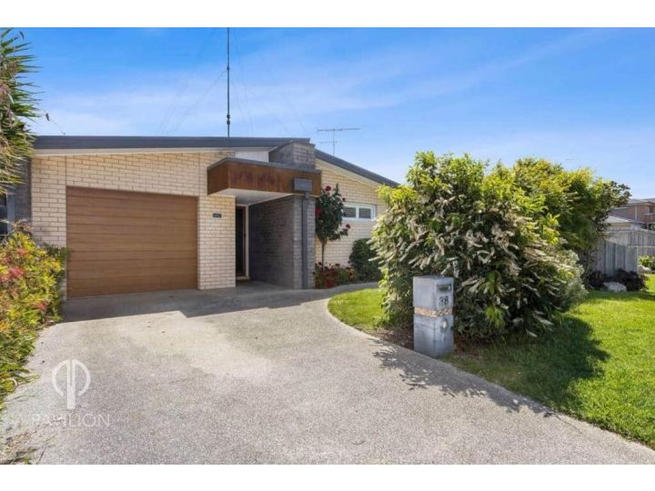 Wiltons Riverside- Sleeping 9, Pet friendly Guest house, Ocean Grove - imaginea 4