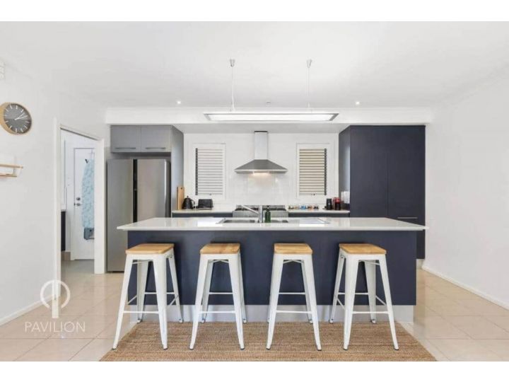 Wiltons Riverside- Sleeping 9, Pet friendly Guest house, Ocean Grove - imaginea 10