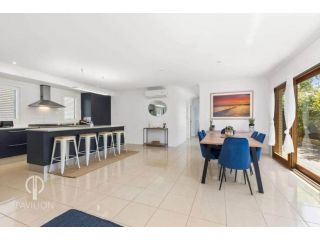 Wiltons Riverside- Sleeping 9, Pet friendly Guest house, Ocean Grove - 5