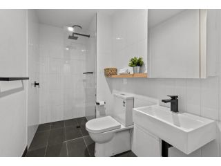 Windsor Apartments- 3bd Ground Floor Apartment Apartment, Melbourne - 1