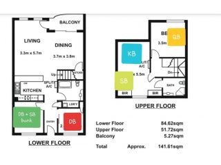 Spacious 4 BR and 2 Bathrooms City Apartment Apartment, Adelaide - 1