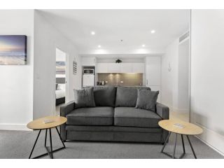 Wine Down at The Pier Apartment, Glenelg - 5