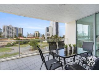 Wings Apartments - QStay Apartment, Gold Coast - 1