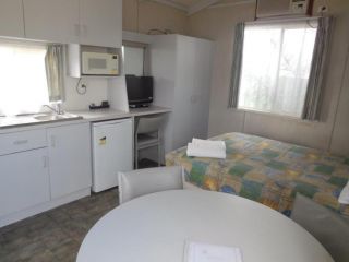 Wodonga Caravan & Cabin Park Accomodation, Wodonga - 4