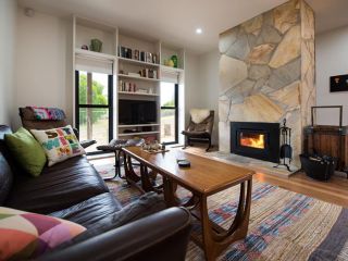 Wombat Hill Lodge Guest house, Daylesford - 2