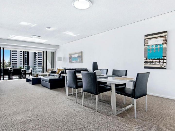 Wonderful Modern 3 Bedroom Apartment in Sierra Grand Apartment, Gold Coast - imaginea 6