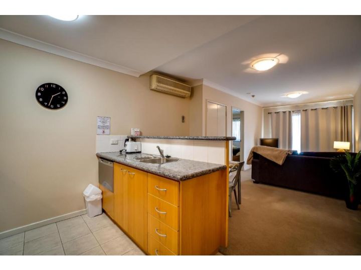 Wonderful Waldorf - big apartment - pool - tennis Apartment, Perth - imaginea 5