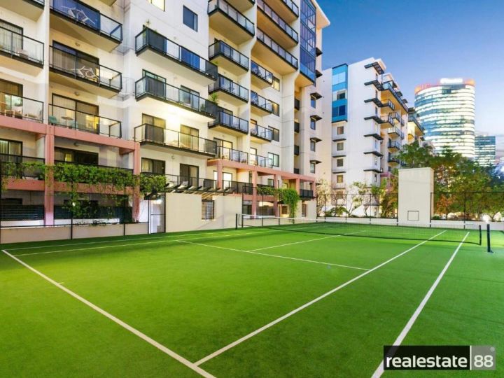 Wonderful Waldorf - big apartment - pool - tennis Apartment, Perth - imaginea 6