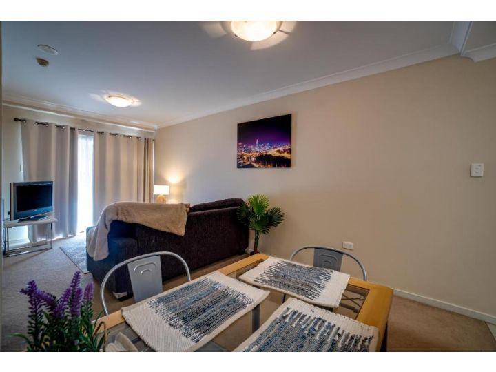 Wonderful Waldorf - big apartment - pool - tennis Apartment, Perth - imaginea 7
