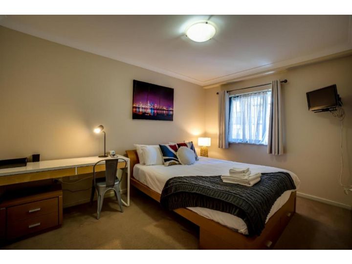 Wonderful Waldorf - big apartment - pool - tennis Apartment, Perth - imaginea 9