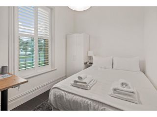 Work Sleep Live Melbourne Bed and breakfast, Melbourne - 3