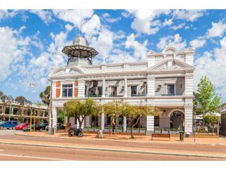 Workers Retreat Rest & Recreation minutes to Historical Guildford the Gateway to the Swan Valley, Near Airport Apartment, Perth - 3