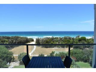 Ocean Bliss - Top floor beachfront studio with amazing views ! Apartment, Marcoola - 4