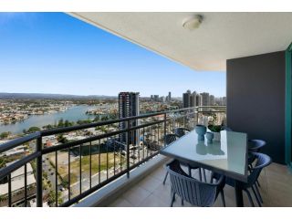 Wraparound views on 29th lvl with Gym Pool & Spa Apartment, Gold Coast - 1