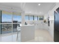 Wraparound views on 29th lvl with Gym Pool & Spa Apartment, Gold Coast - thumb 12