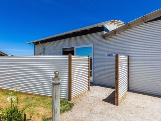 Wytonia Cabana Apartment, Port Fairy - 5